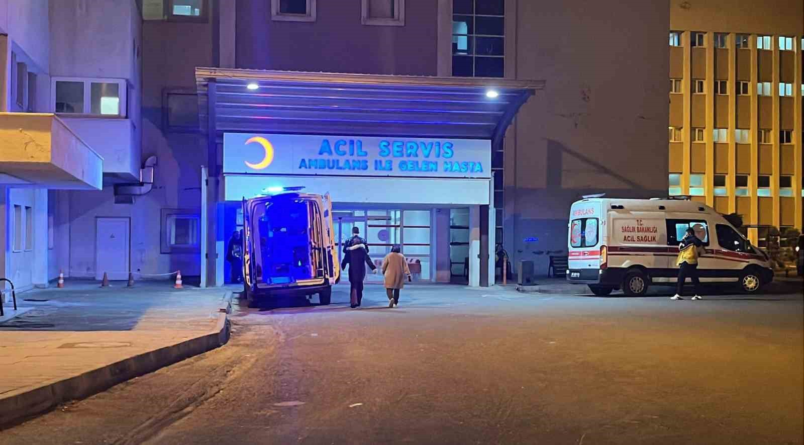 esiyle yurudugu sirada tanimadigi kisi tarafindan bicaklandi 1 CdeKkCRq
