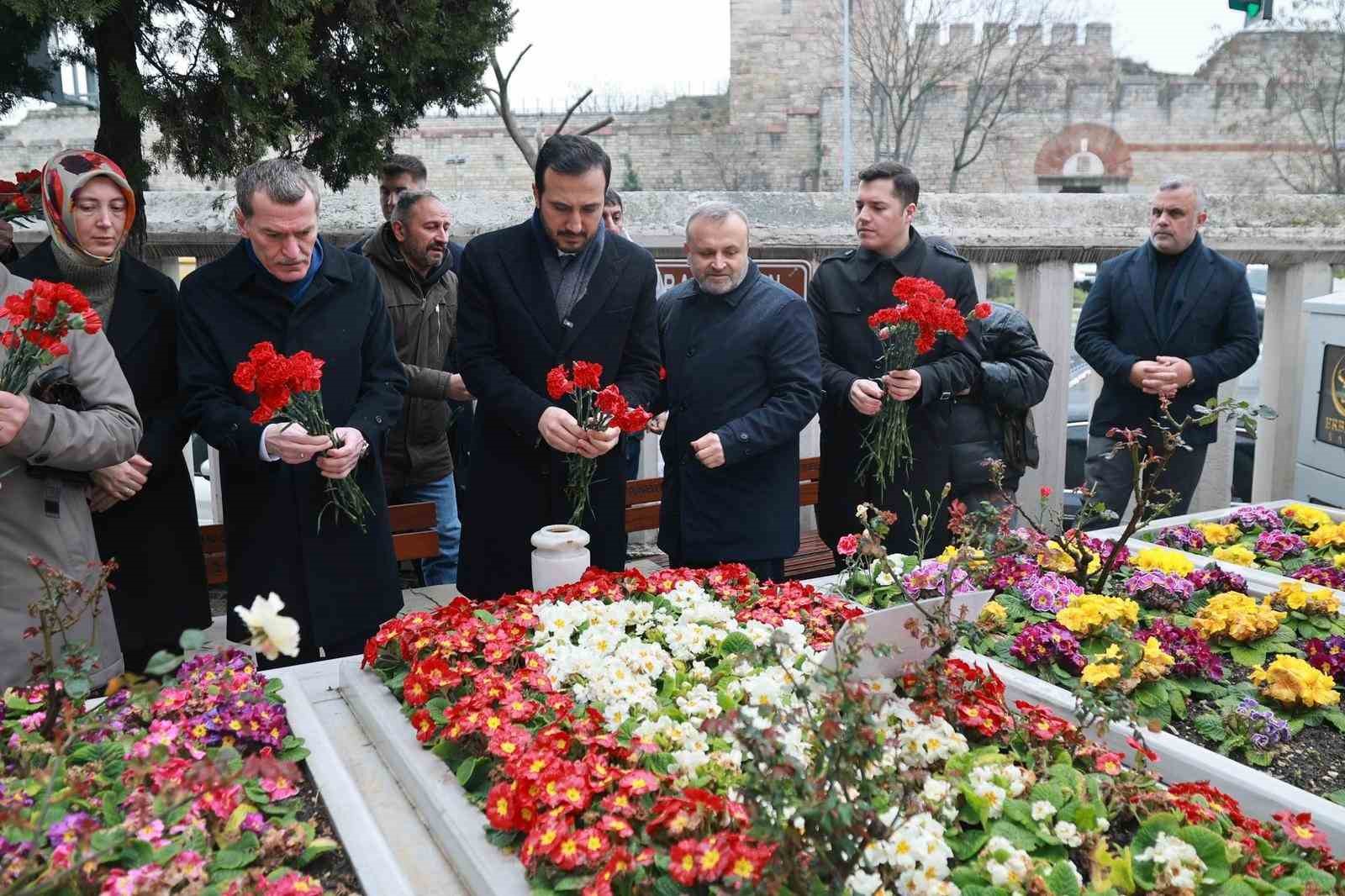 Eski Başbakan Necmettin Erbakan’ı kabri başında anıldı 6 eski basbakan necmettin erbakani kabri basinda anildi 2 rcKSssPf