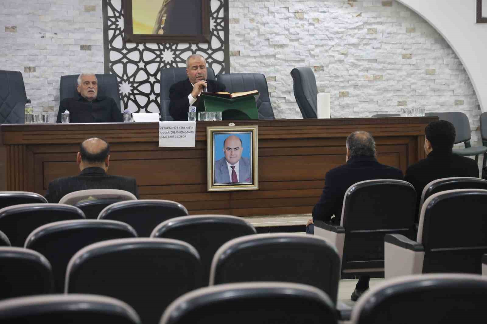 Eski belediye başkanını oğlu baltayla öldürdü 6 eski belediye baskanini oglu baltayla oldurdu 2 bzfaODE1