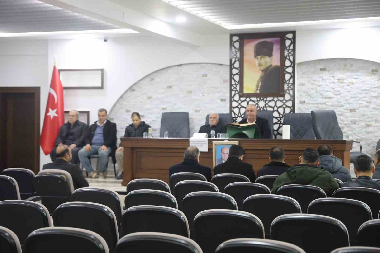Eski belediye başkanını oğlu baltayla öldürdü 7 eski belediye baskanini oglu baltayla oldurdu 3 ZQKf2q2U