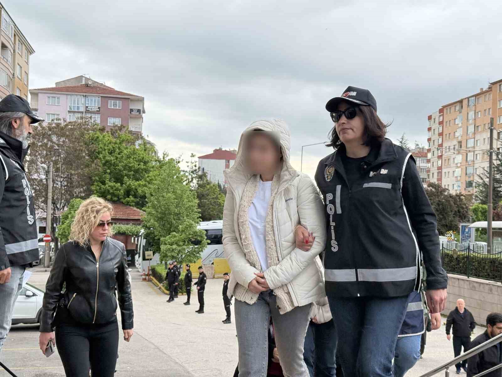 eski belediye calisani yaprak eryilmaz suphelilerle cok calistik onlari cok uyardim beni cok engellediler LYeSfYSW