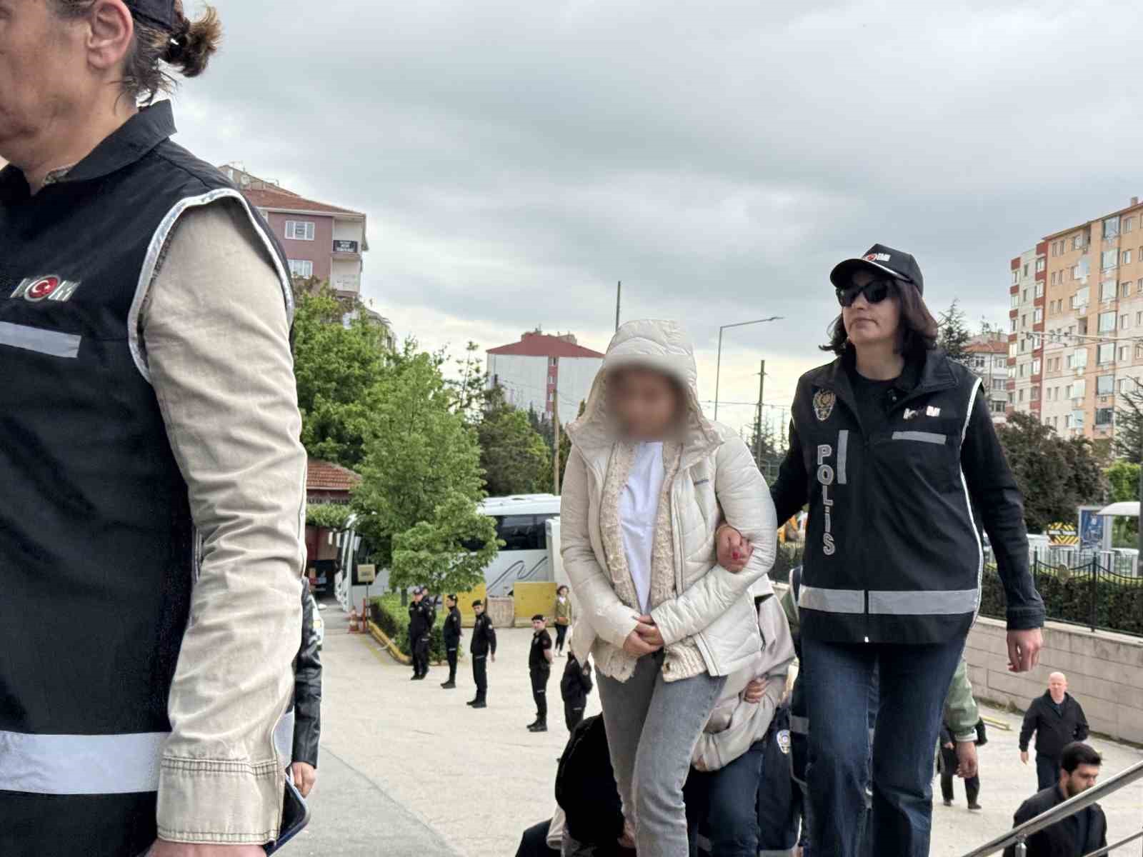 eski belediye calisani yaprak eryilmaz suphelilerle cok calistik onlari cok uyardim beni cok engellediler d3w2q8iv