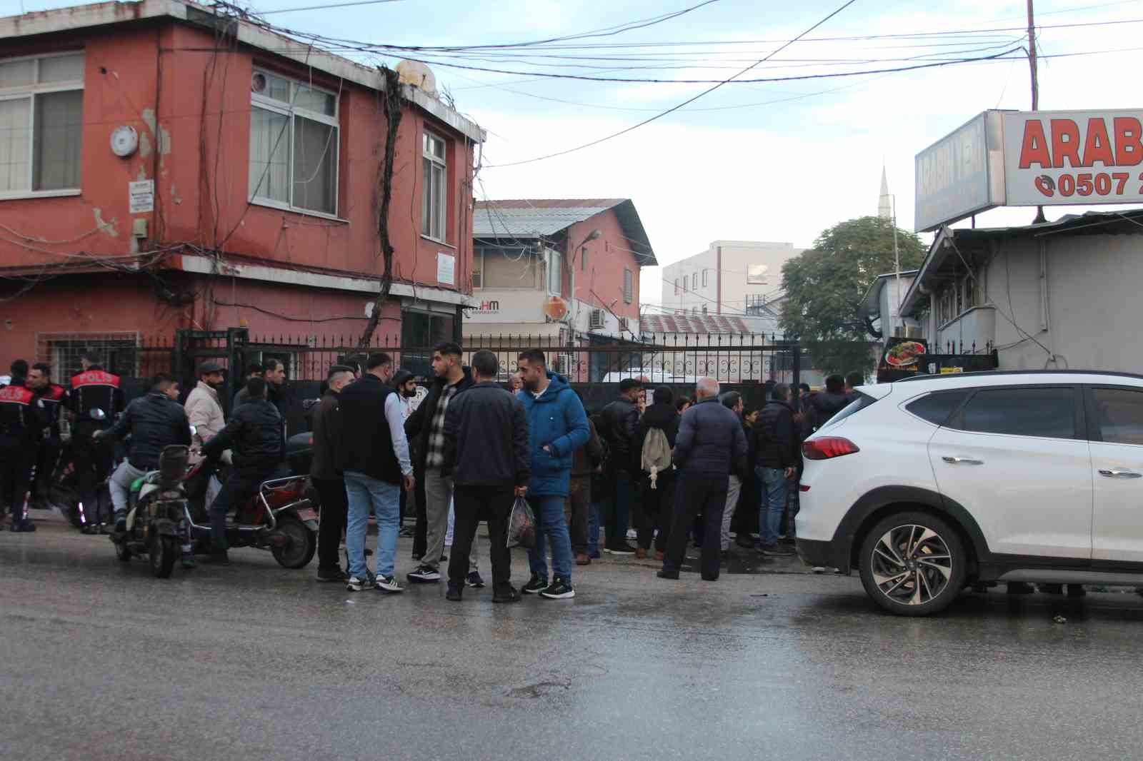 eski calistigi is yerini basip 4 kisiyi vuran sahis catida yakalandi 10 q8NvfuBE