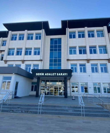 eski-chp-ilce-baskani-ve-dsi-13-bolge-mudur-yardimcisi-rusvet-sorusturmasinda-tutuklandi-YmBVdHu9.jpg