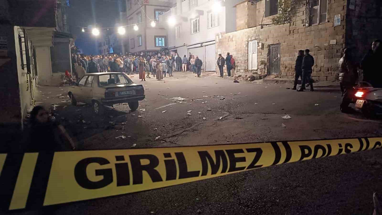 Eski dini nikahlı eşinin düğünü basıp kana bulayan sanıktan şok savunma "Elektrikler kesikti. Bunun üzerine rastgele ateş ettim" 7 eski dini nikahli esinin dugunu basip kana bulayan saniktan sok savunma elektrikler kesikti bunun 9CGLgzjh