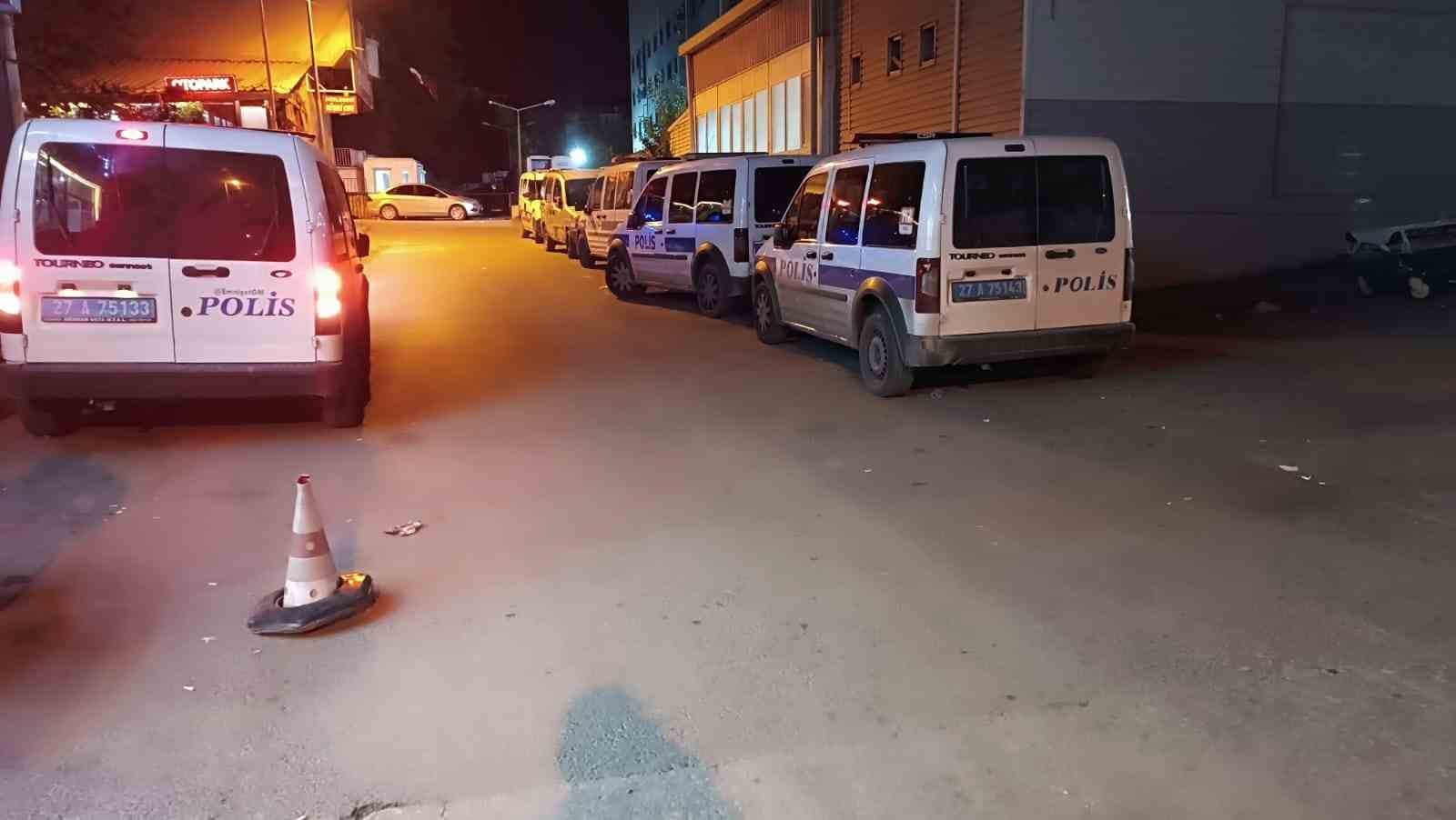 Eski dini nikahlı eşinin düğünü basıp kana bulayan sanıktan şok savunma "Elektrikler kesikti. Bunun üzerine rastgele ateş ettim" 6 eski dini nikahli esinin dugunu basip kana bulayan saniktan sok savunma elektrikler kesikti bunun JqOvyqaw