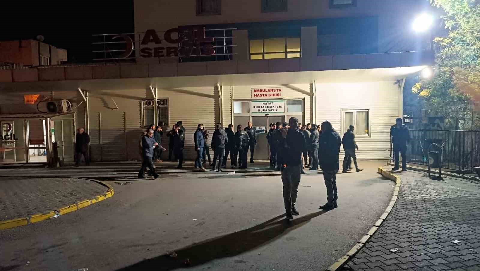 Eski dini nikahlı eşinin düğünü basıp kana bulayan sanıktan şok savunma "Elektrikler kesikti. Bunun üzerine rastgele ateş ettim" 5 eski dini nikahli esinin dugunu basip kana bulayan saniktan sok savunma elektrikler kesikti bunun