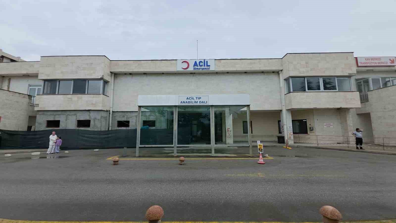 Eski eş dehşeti: Genç kadın hayatını kaybetti, 4 yaşındaki kızının durumu ciddiyetini koruyor 6 eski es dehseti genc kadin hayatini kaybetti 4 yasindaki kizinin durumu ciddiyetini koruyor 2 6bELUylT