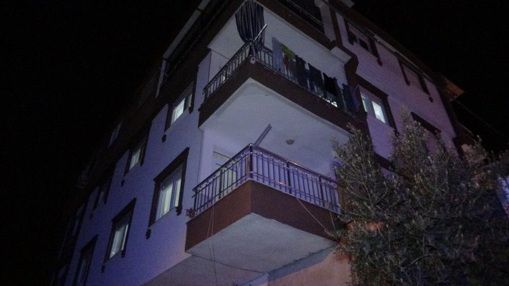 Eski eşi ve 10 günlük kocasını falçatayla yaralayan sanığa 25 yıl 6 ay hapis 4 eski esi ve 10 gunluk kocasini falcatayla yaralayan saniga 25 yil 6 ay hapis W3sGUIDH