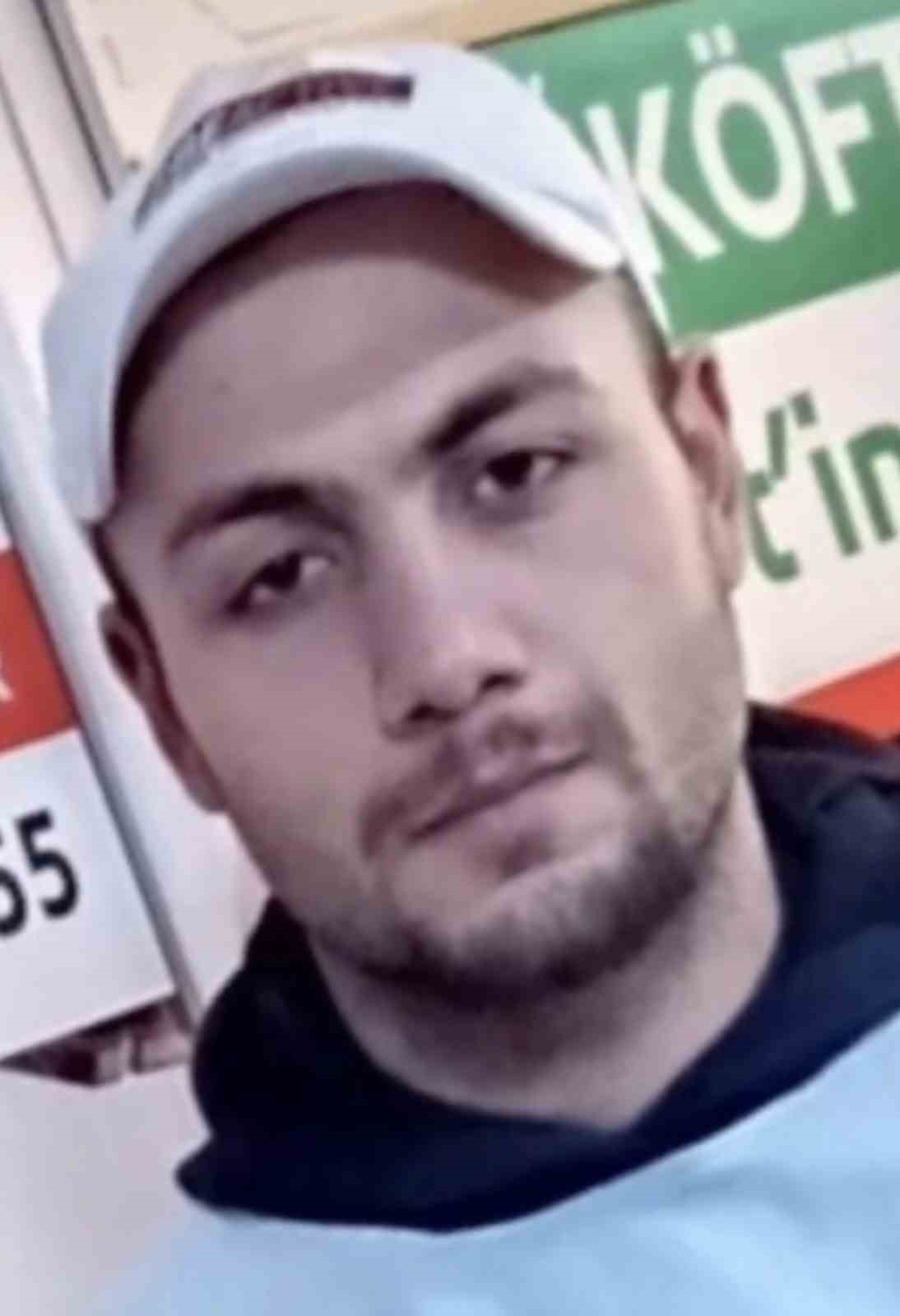 Eski eşinin dedesini öldürüp 4 gün bodrumda saklayan sanık: "Olayı neden yaptım hatırlamıyorum" 5 eski esinin dedesini oldurup 4 gun bodrumda saklayan sanik olayi neden yaptim hatirlamiyorum 1 3tWY9QfP
