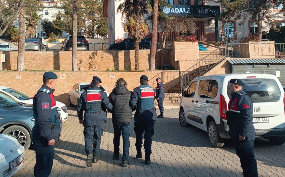 eski esinin polis kocasini vuran polis memuru adliyeye sevk edildi 0 3q4Z14C9