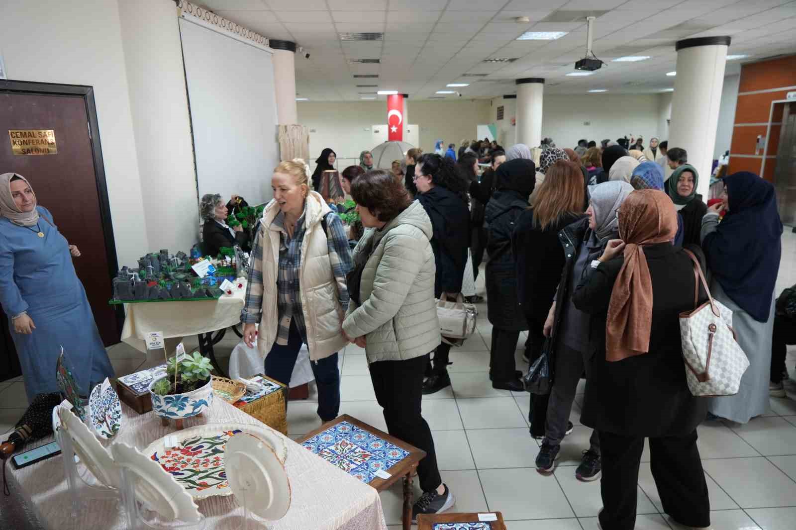 eski esyalar yeniden dogdu ilkadimda sifir atik sergisi 6 PSjjM8ZH