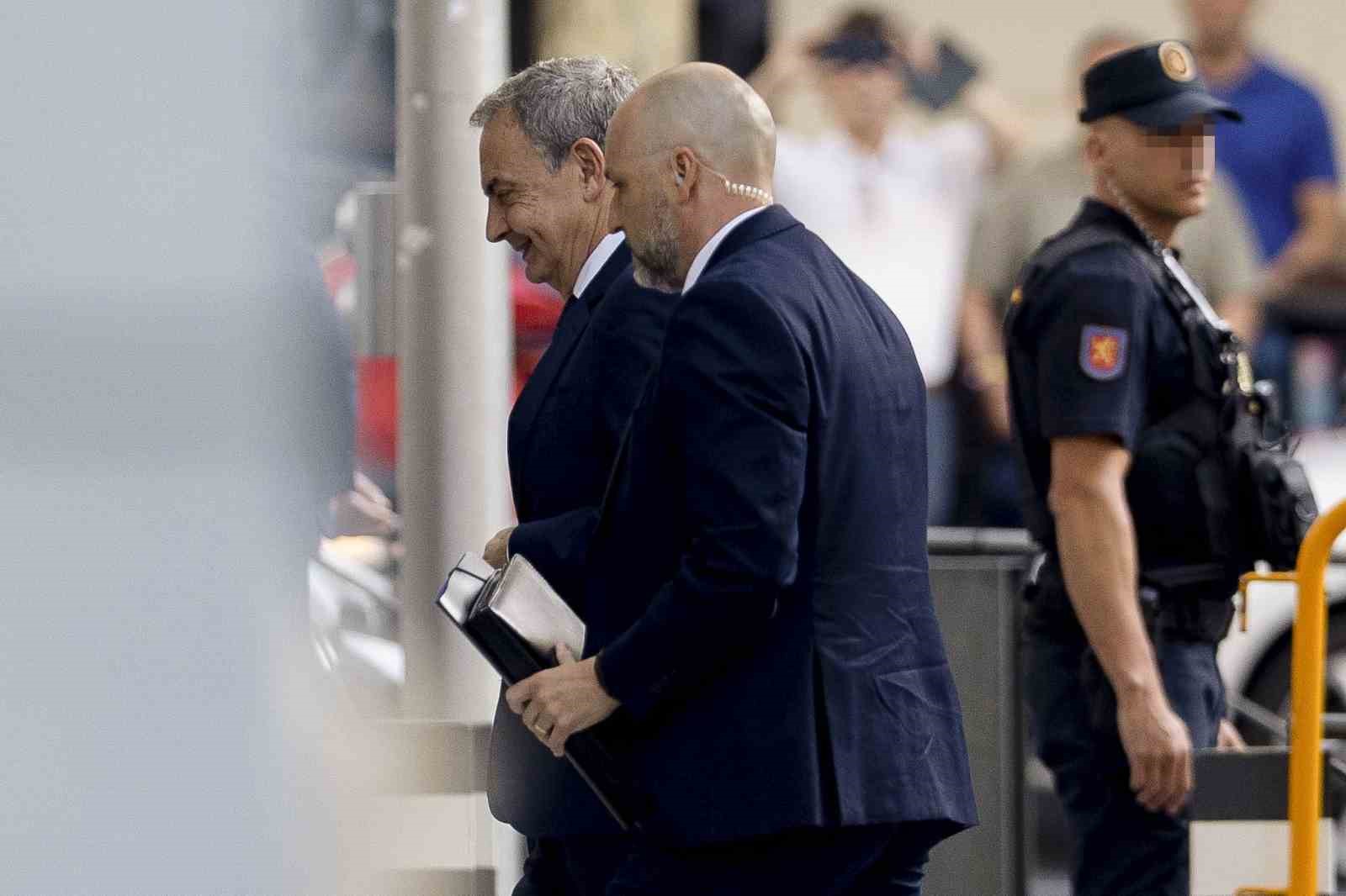 eski ispanya basbakani zapatero yolsuzluk davasinda hakim karsisinda 3 KbWt2dpA
