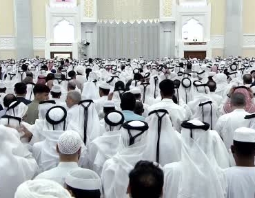 eski-katar-emiri-al-thani-icin-dohada-cenaze-namazi-kilindi-6hL6PYBV.jpg