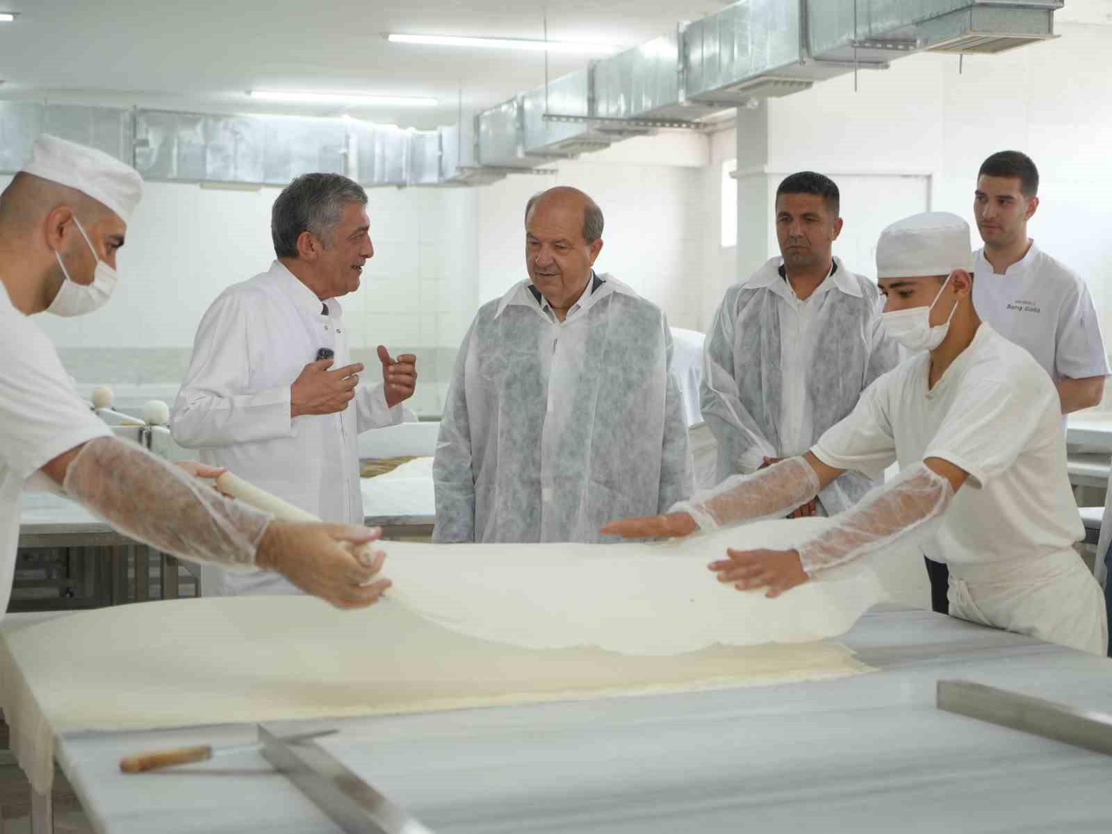 eski kktc cumhurbaskani tatar esas baklava gaziantepindir tescillidir ve kopyasi da mumkun degildir 4 iPCHT7rv