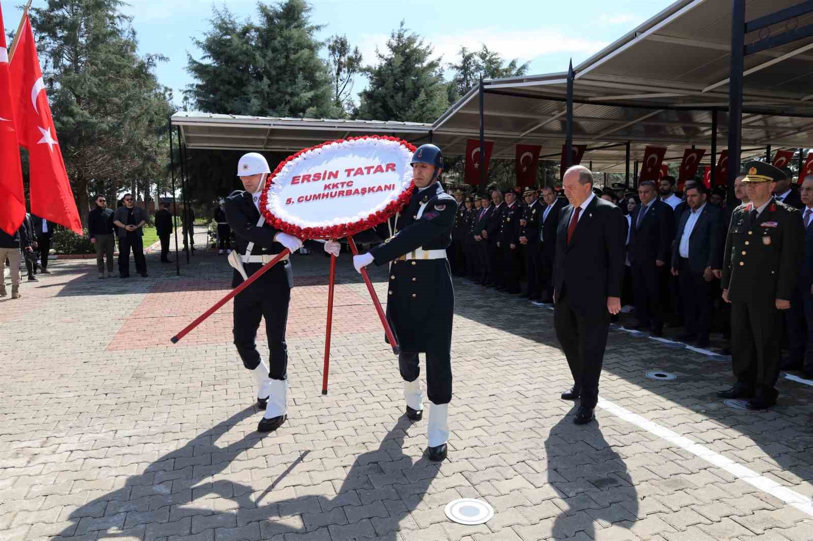 eski kktc cumhurbaskani tatar sanliurfanin kurtulusunun 106 yil donumu torenine katildi 5 lUegc7Rm