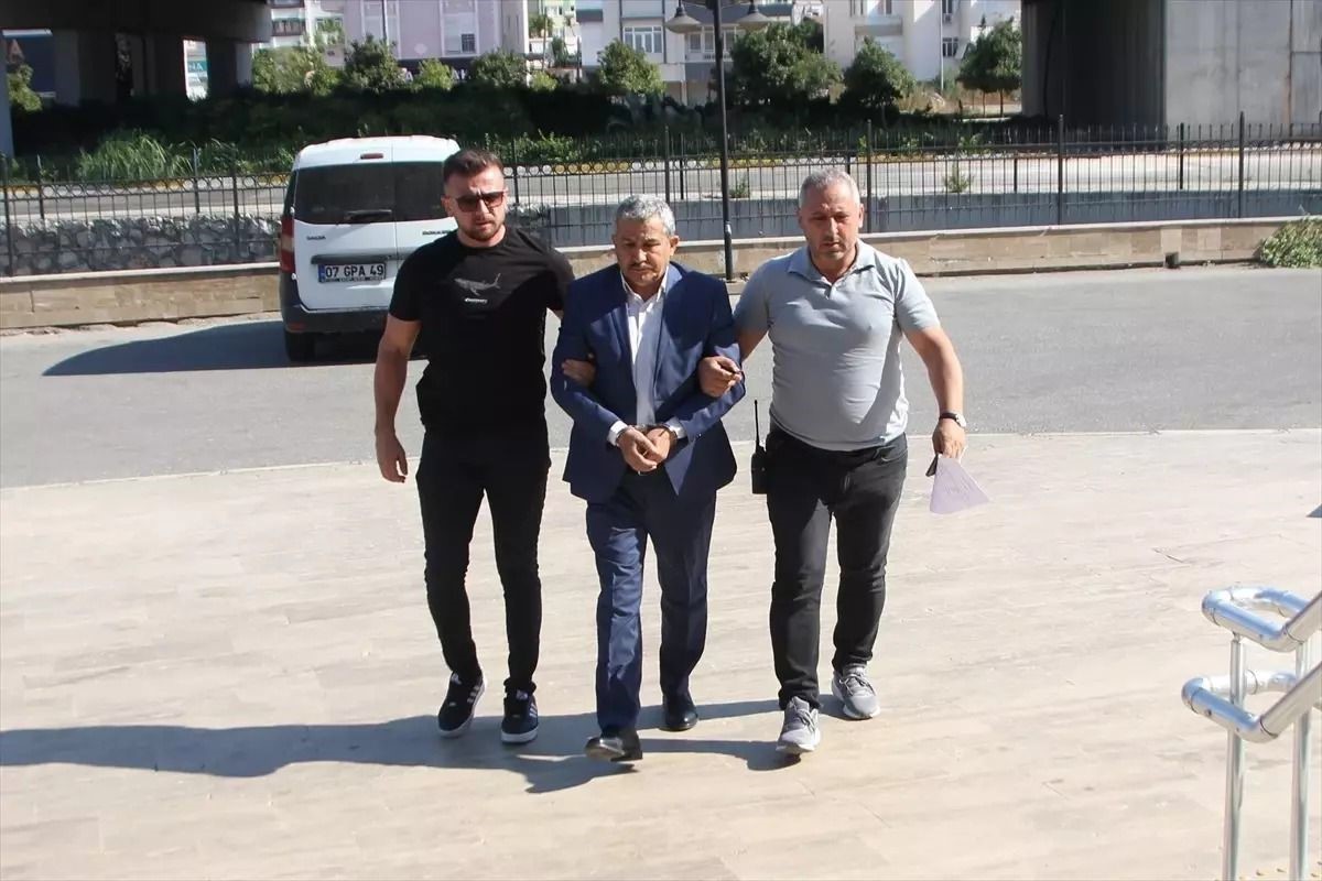 eski meclis uyesini olduren eski belediye baskan yardimcisina muebbet hapis cezasi 0 hmDBIA3C