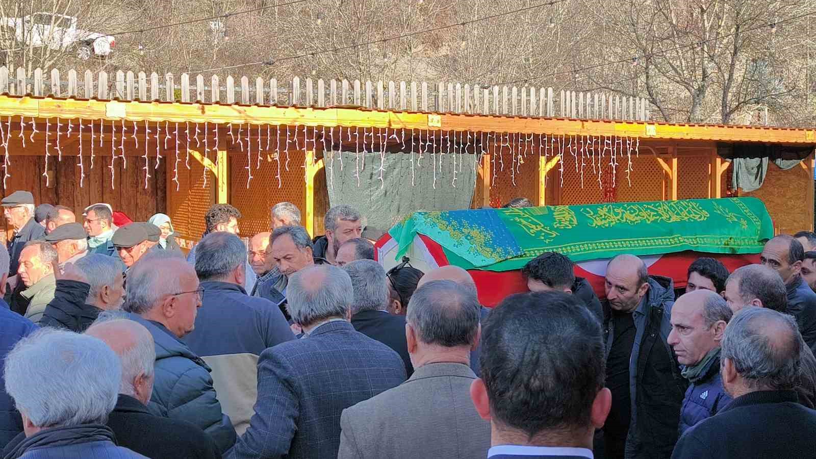 eski milli kaleci nurcan celik memleketinde son yolculuguna ugurlandi 2 jJhghudR