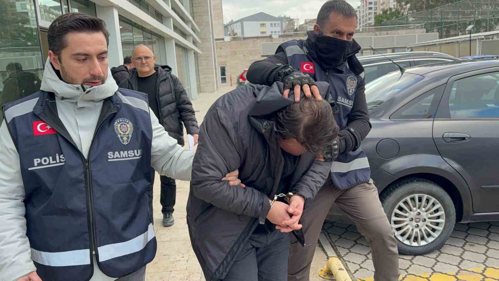eski sevgilisine cinsel saldiridan tutuklandi 1 LV9YWuL3