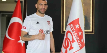 eski-sivassporlu-futbolculara-vergi-soku-6GDL8Ut6.jpg