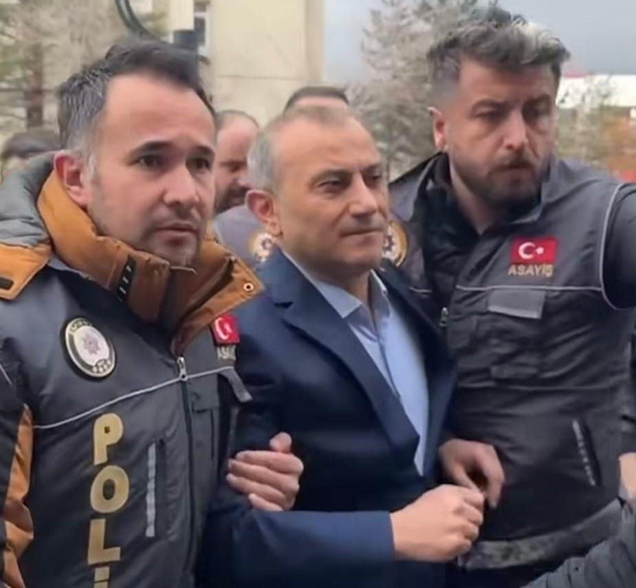 Eski Tunceli Valisi Tuncay Sonel tutuklandı 4 eski tunceli valisi tuncay sonel tutuklandi 0 Jb1M3saf