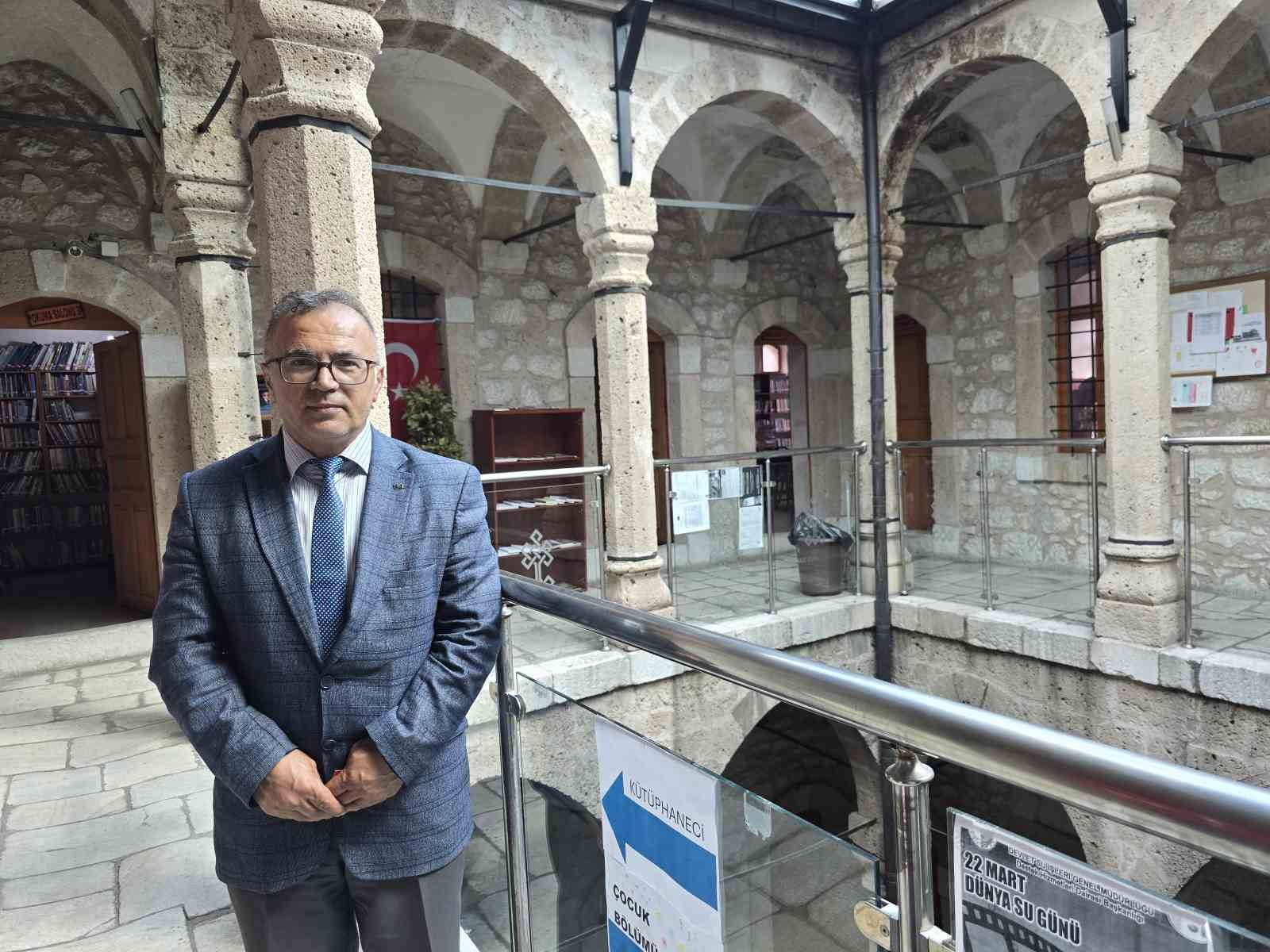 eskiden cezaeviydi simdi ise 36 bin kitaplik bir bilgi yuvasi 4 wlrLQ3UM