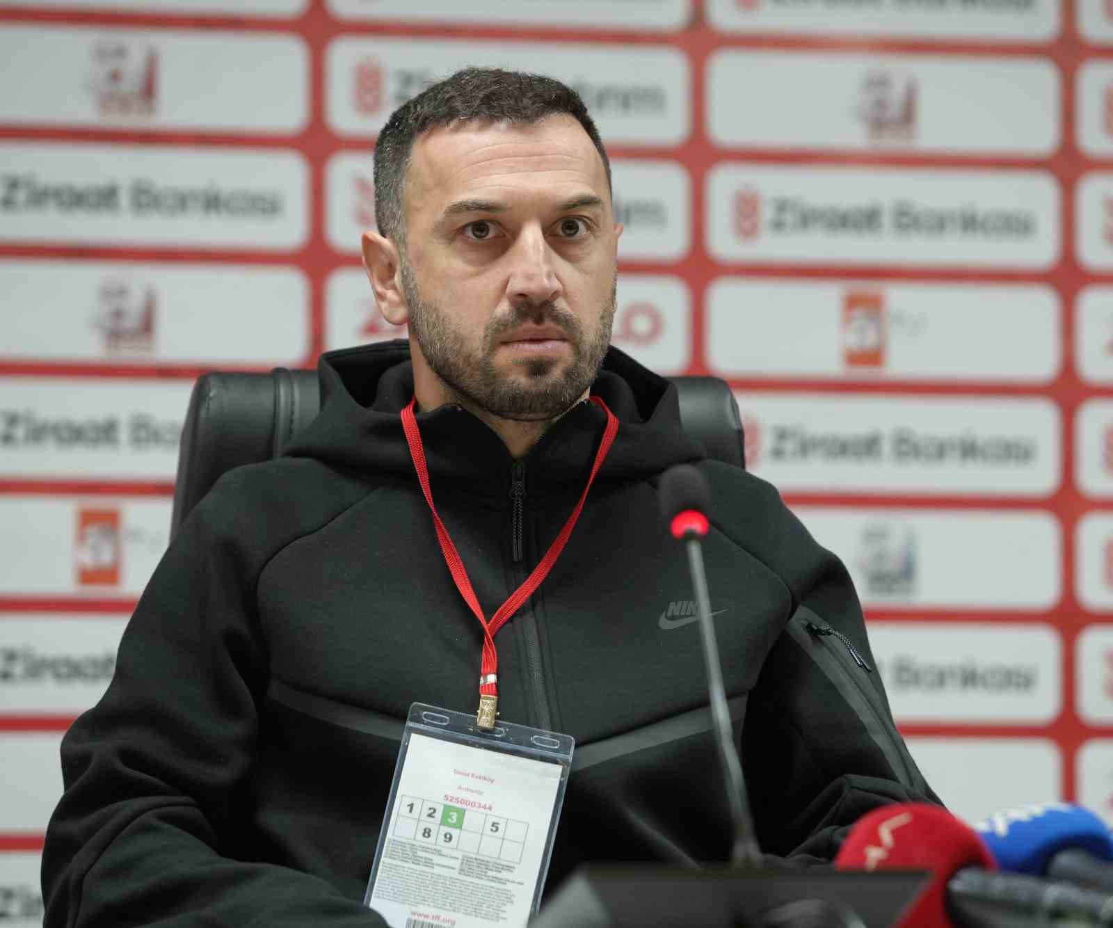 Eskiköy: "Amacımız ligde kalmak, kupaya genç oyuncularla çıkacağız" 4 eskikoy amacimiz ligde kalmak kupaya genc oyuncularla cikacagiz 0 Fz5PyOJB