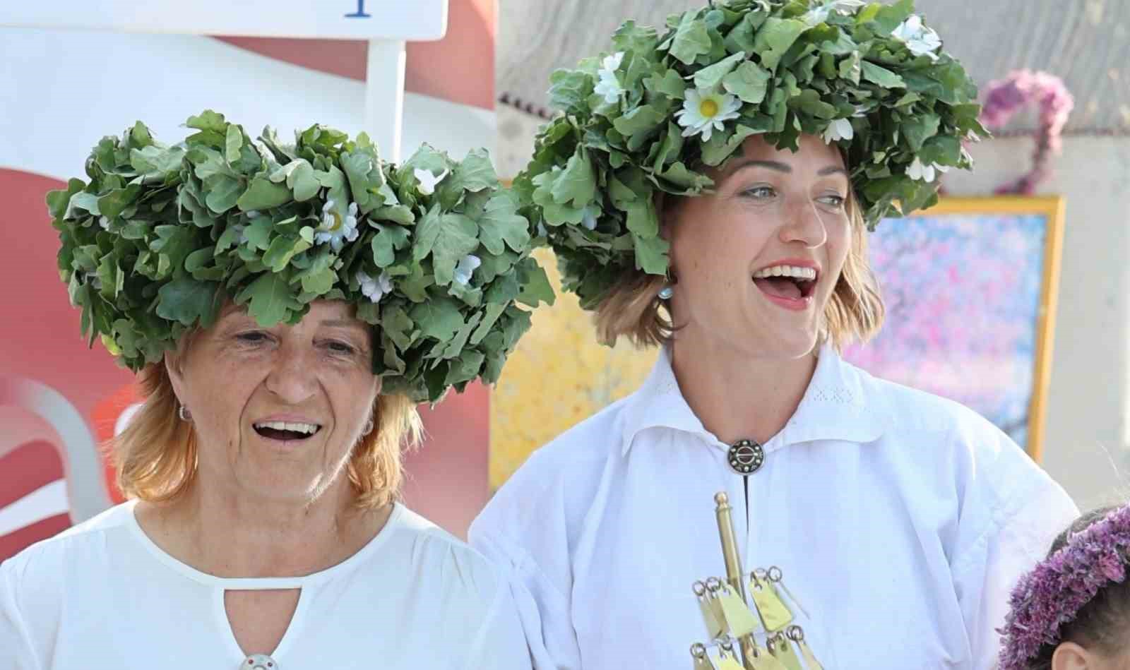 eskil tuz golu uluslararasi kultur festivali 25 ulkenin buyukelcilerinin katilimiyla basladi 20 QlumZPZV