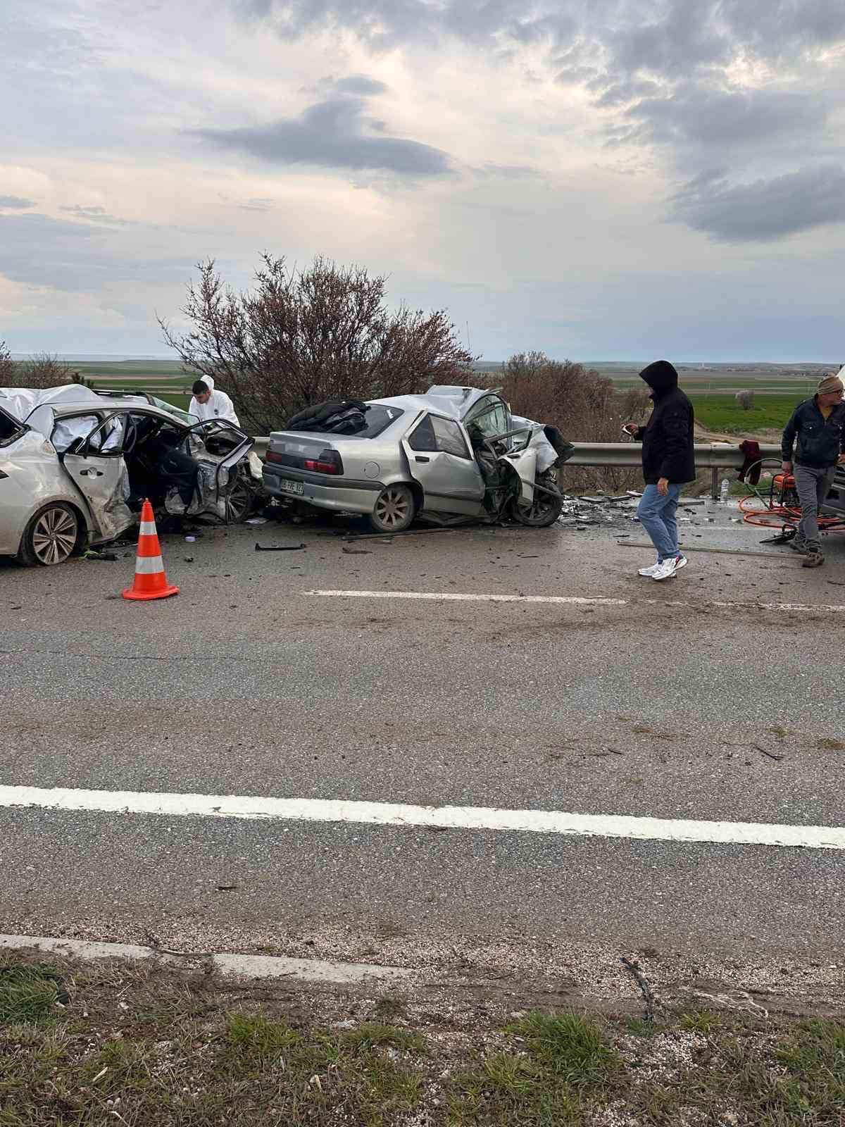eskisehir ankara yolunda feci kaza 4 olu 2 yarali 1