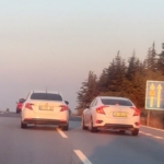 eskisehir-bursa-yolunda-birbirini-sikistiran-2-arac-trafigi-tehlikeye-atti-ADf1HPgg.jpg