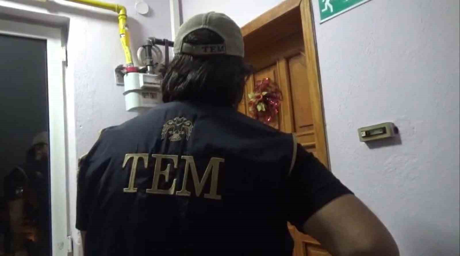 Eskişehir merkezli 4 ilde FETÖ’nün kadın yapılanmasına yönelik operasyonda 16 şahıs yakalandı 4 eskisehir merkezli 4 ilde fetonun kadin yapilanmasina yonelik operasyonda 16 sahis yakalandi 0 sOnVGZlq
