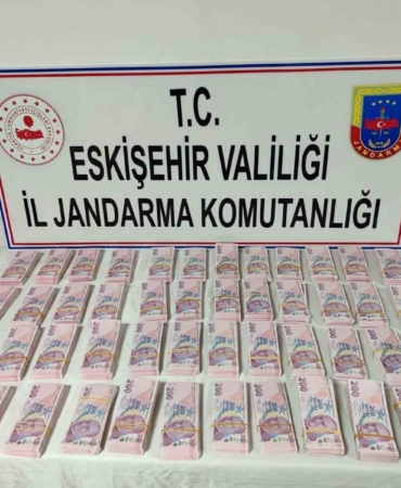 eskisehirde-1-milyon-940-bin-tl-sahte-parayla-22-adet-buyukbas-satin-alan-supheliler-pZSSyV3M.jpg