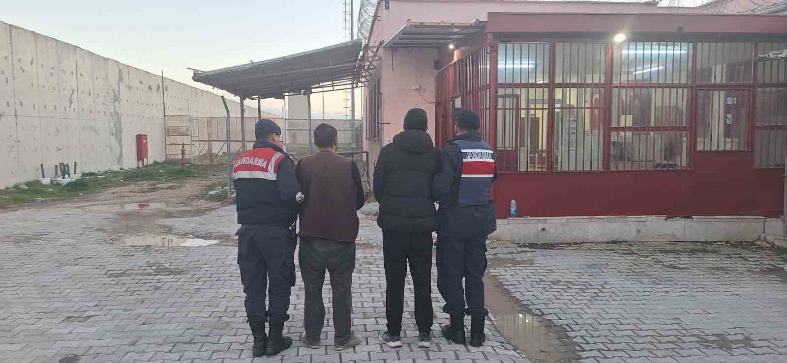 eskisehirde 1 milyon 940 bin tl sahte parayla 22 adet buyukbas satin alan supheliler y612gU3d