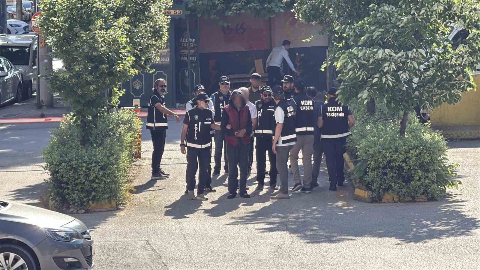 eskisehirde 23 bin 245 litre kacak akaryakit ureten sahis yakalandi 2