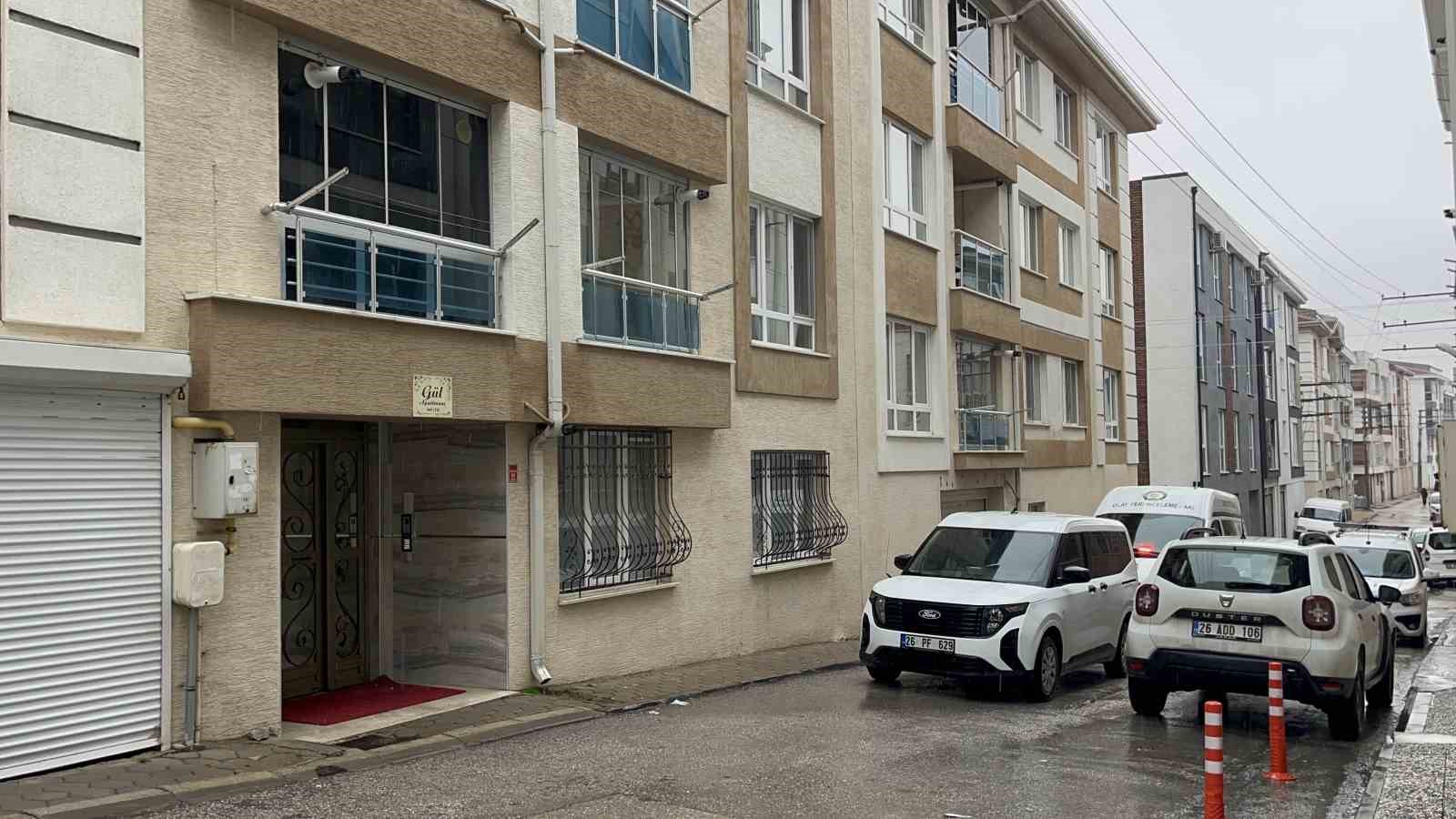 eskisehirde 27 yasindaki gencin supheli olumu arastiriliyor 3 O7yV546z