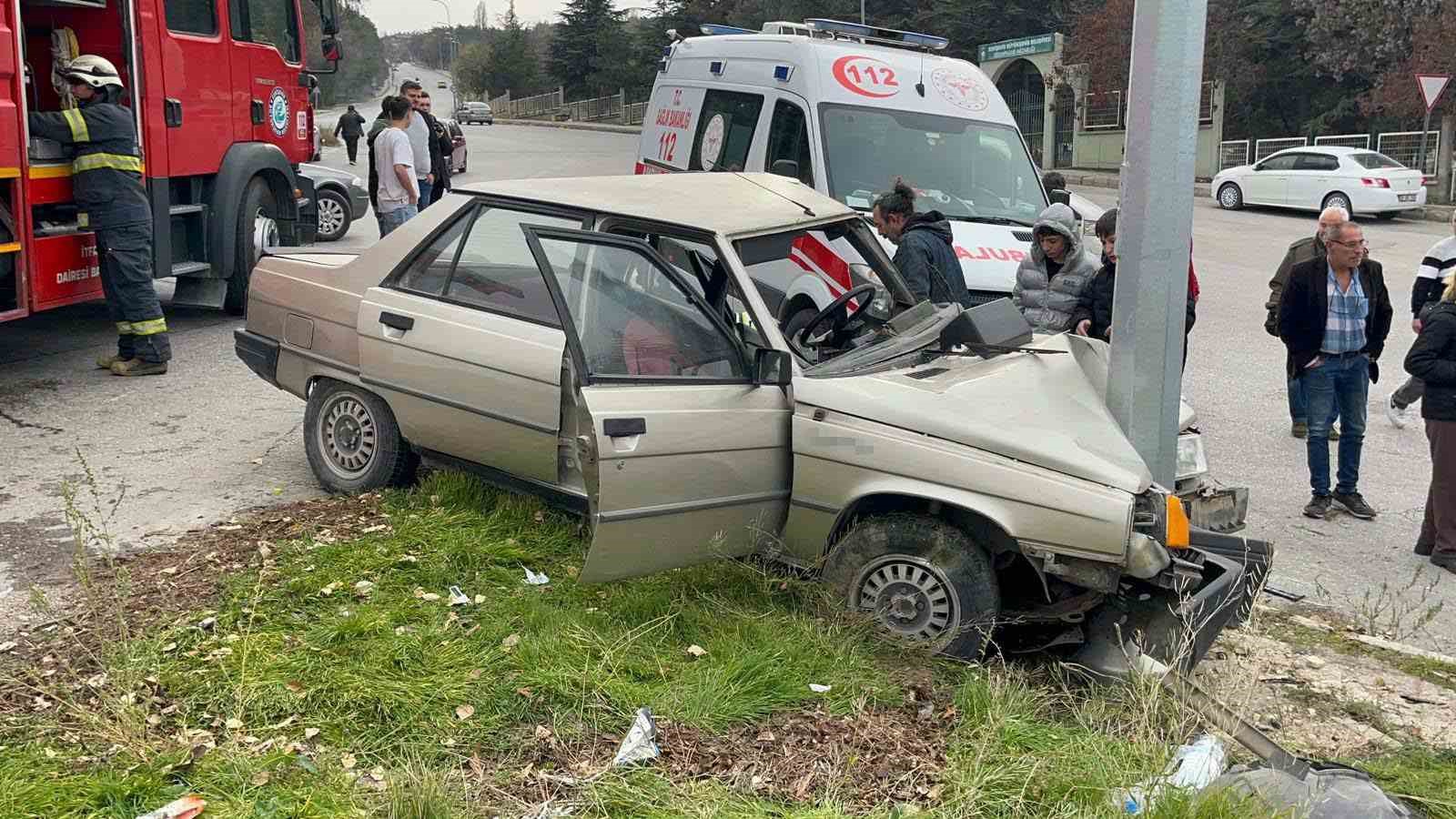 eskisehirde feci kaza 2 agir yarali 1 QAZYHKGf