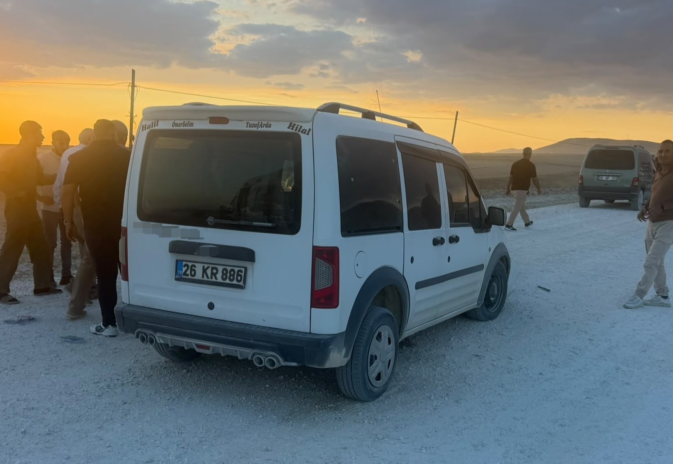 eskisehirde iki arac kafa kafaya carpisti 1i agir 3 yarali 0 dfQ6ITAl
