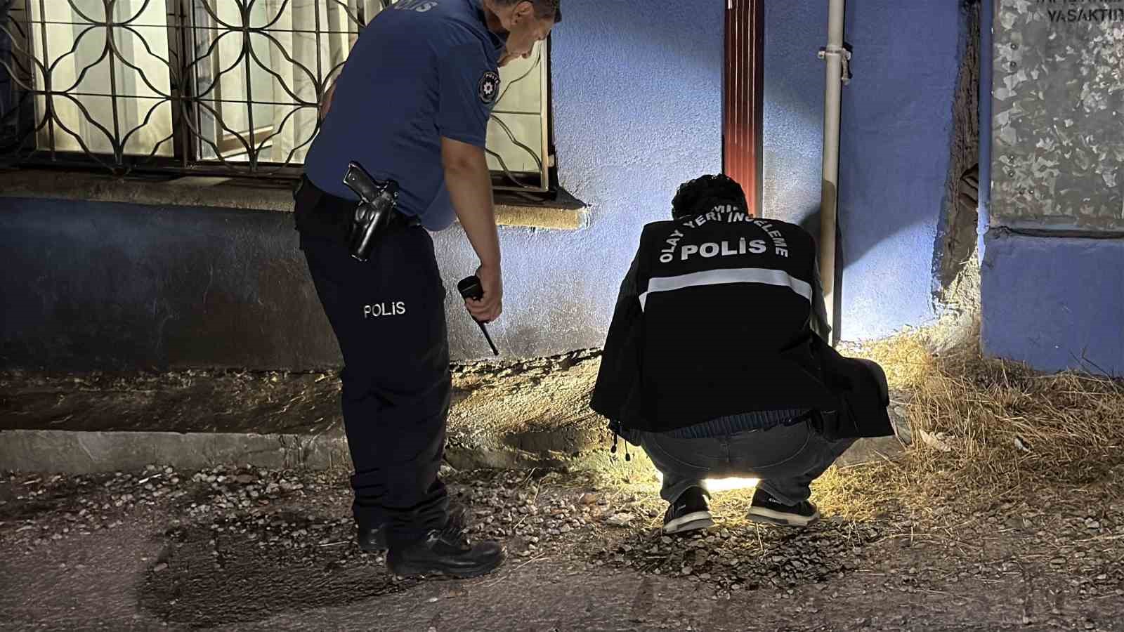 Eskişehir’de kundaklama girişimi: Saldırgan kayıplara karıştı 4 eskisehirde kundaklama girisimi saldirgan kayiplara karisti 0 E5Ty9k21