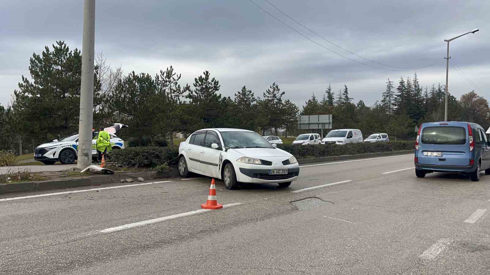 Eskişehir’de meydana gelen trafik kazasında ölü sayısı 2’ye çıktı 5 eskisehirde meydana gelen trafik kazasinda olu sayisi 2ye cikti 1 aAwsEDb7
