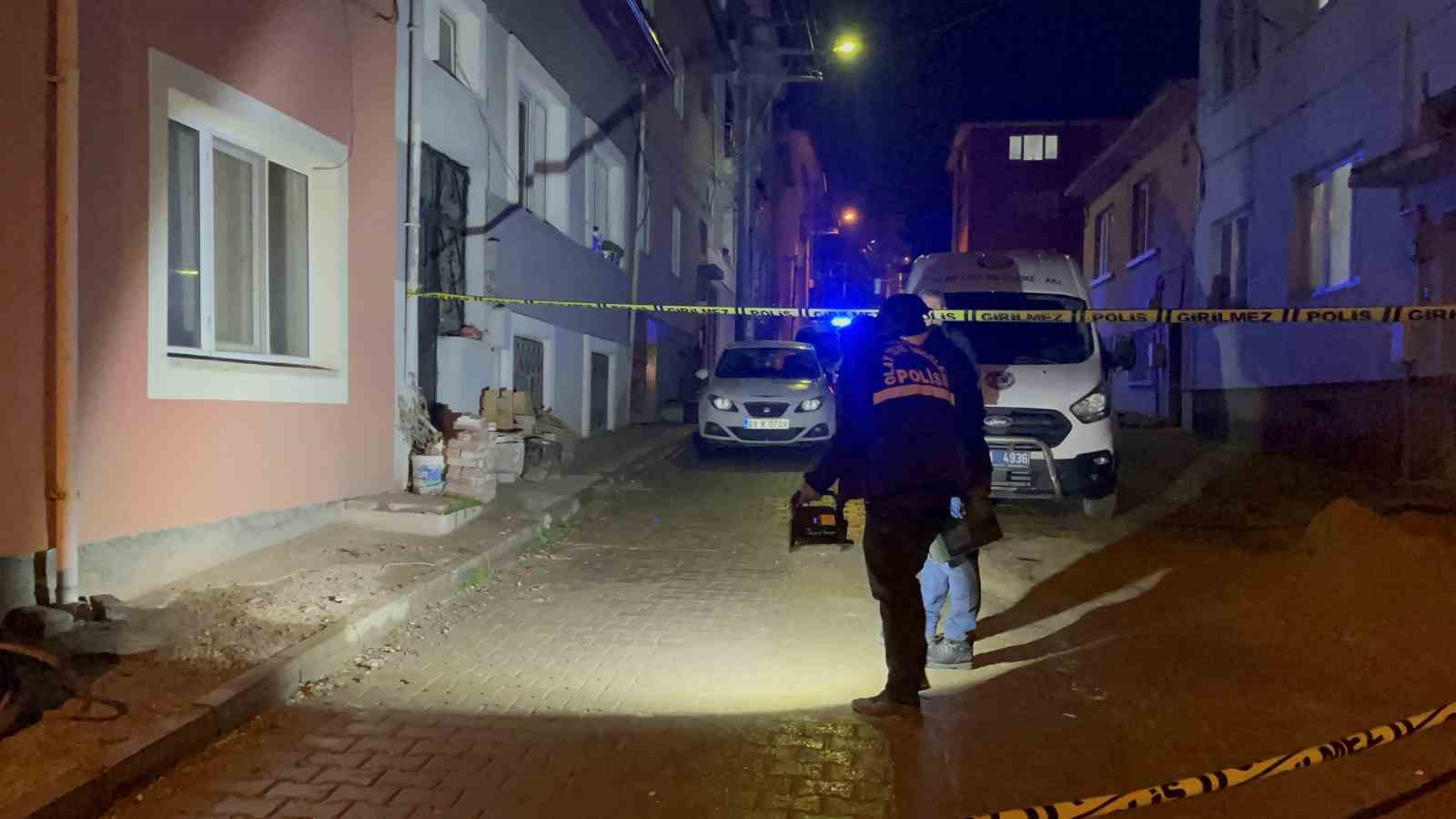 eskisehirde ucuncu kattan dusen sahis agir yaralandi 2 m69FjpSt