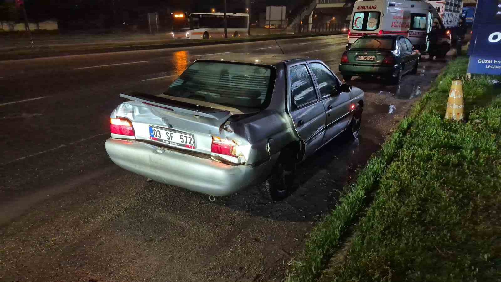eskisehirde zincirleme trafik kazasi 4 yarali 3 hcJ5AcWh