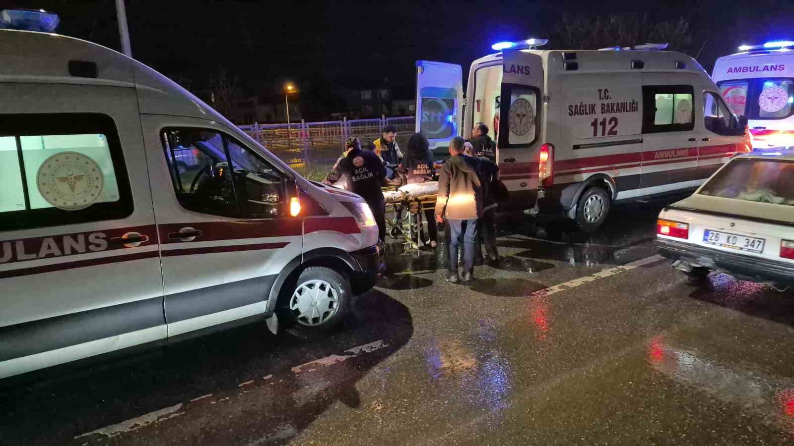 eskisehirde zincirleme trafik kazasi 4 yarali 5 ygUHN6Xi