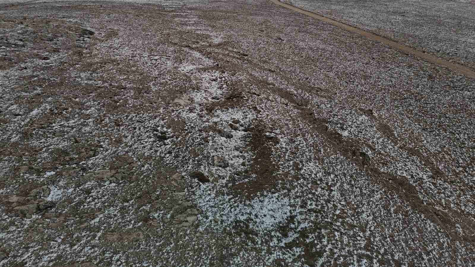 eskisehirdeki koyde ilginc arazi sikintisi 2 94N2TczJ