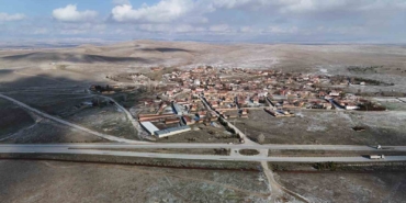 eskisehirdeki-koyde-ilginc-arazi-sikintisi-2VxTteQd.jpg