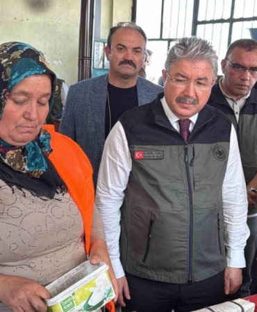 eskisehirden-yangin-bolgelerine-gonderilen-milyonlarca-fidan-nefes-olacak-YA1iQQv4.jpg
