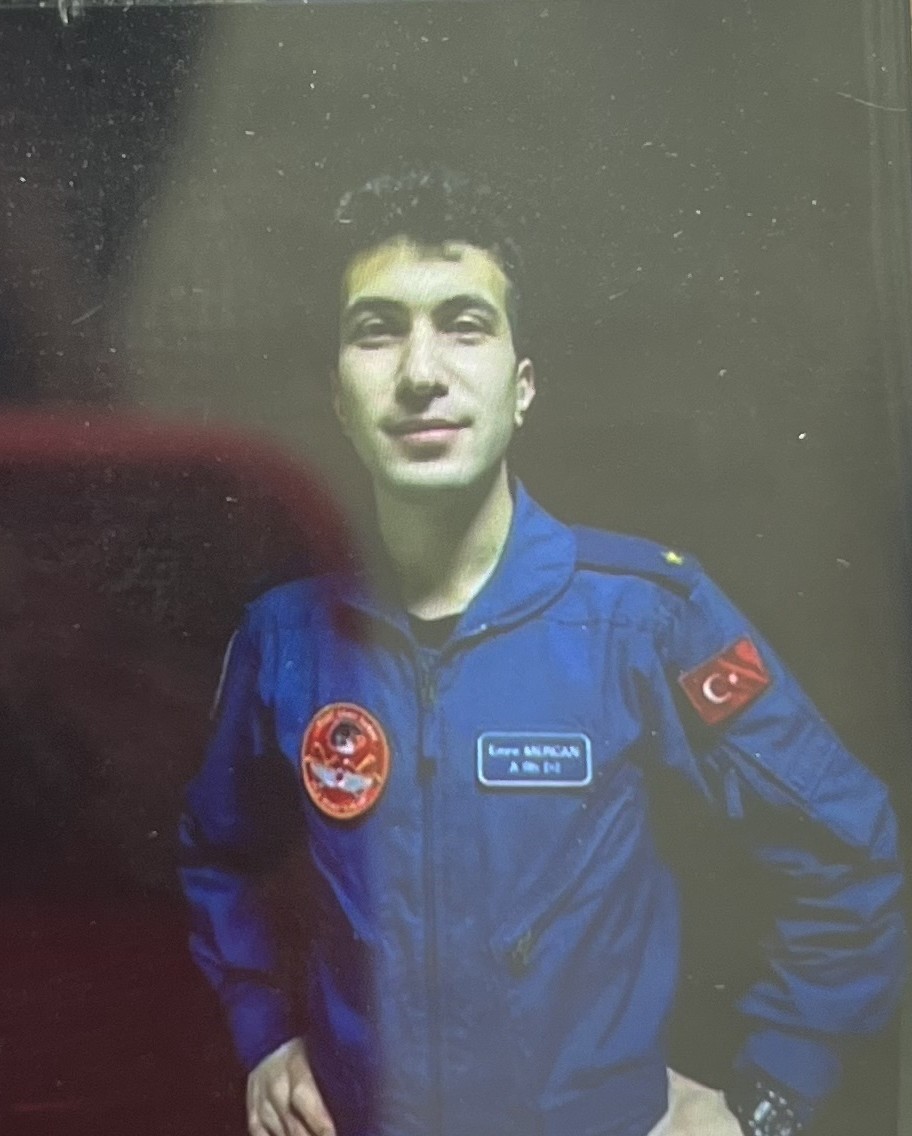 eskisehirli sehit ustegmen emre mercan gozyaslariyla son yolculuguna ugurlandi 7