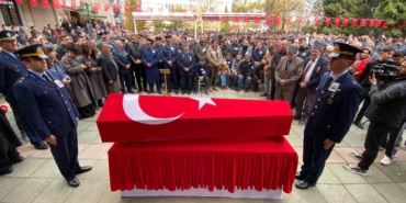 eskisehirli-sehit-ustegmen-emre-mercan-gozyaslariyla-son-yolculuguna-ugurlandi-W5pqj4Pb.jpg