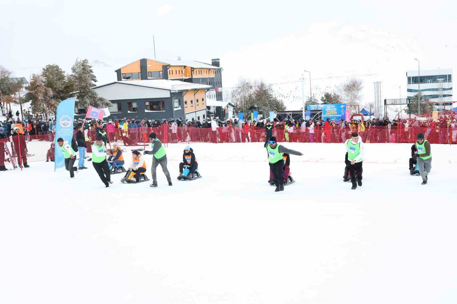 esler sevgililer gununde birbirini en hizli cekmek icin yaristi 3 IPLM2GVB