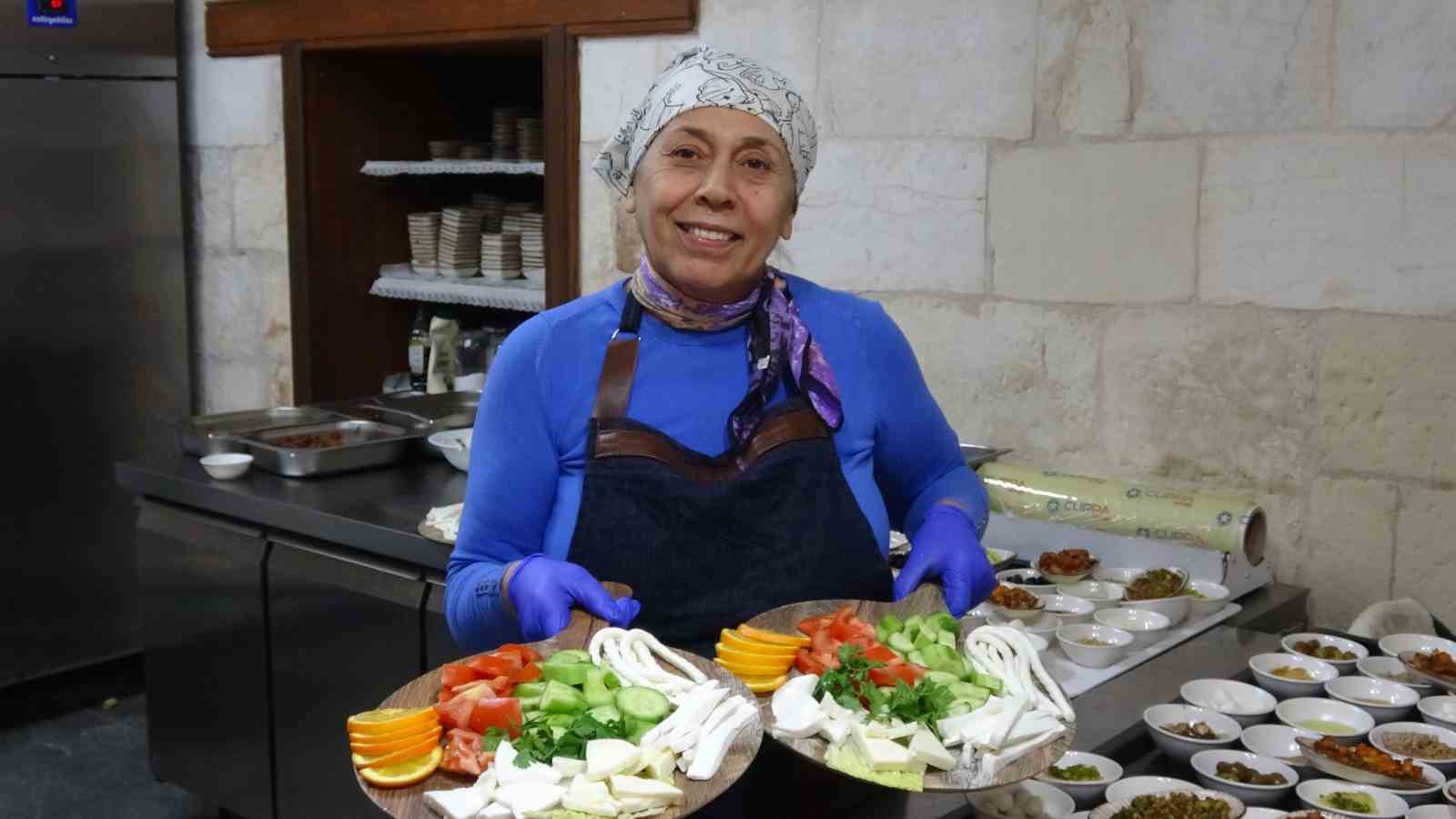 eslerinden imza karsiliginda toplanan kadinlar once kooperatif kurdu sonra restoran acti 1 aSsd21hq