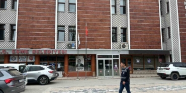 esme-belediyesine-yonelik-irtikap-sorusturmasi-kapsaminda-baskan-tozan-esi-ve-3-supheli-gozaltina-alindi-7R6GicrV.jpg
